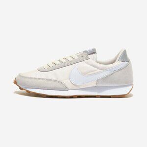 Nike Women's NIKE DBREAK Shoes Sneakers CK2351-101 Mint Condition 10 US 42 EUR